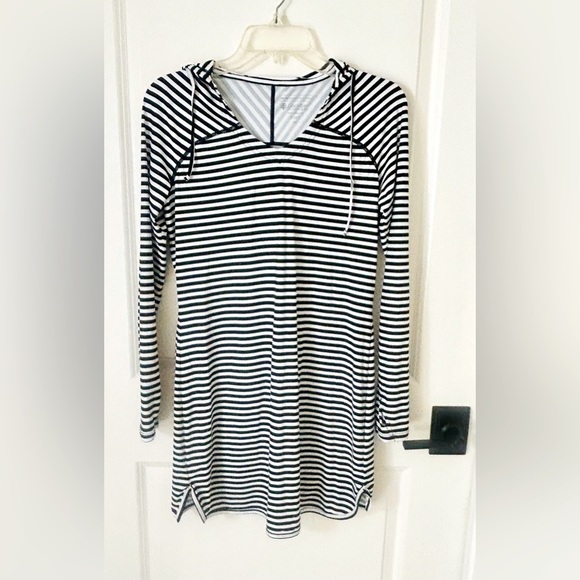Coolibar White Black Stripe Beach Hooded Cover Up Dress XS  UPF 50+  Vac… - Picture 1 of 7
